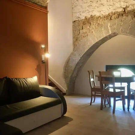 Апартаменты Chatelet De Barbencon